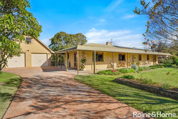 7 Peachey Close
