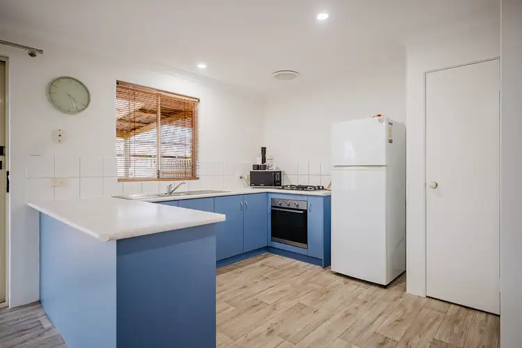 6 Bushby Close