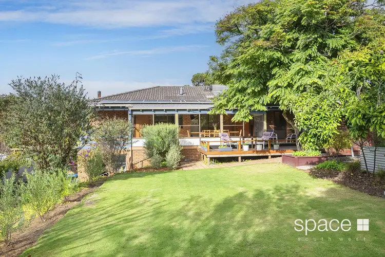 6 Mcleod Place