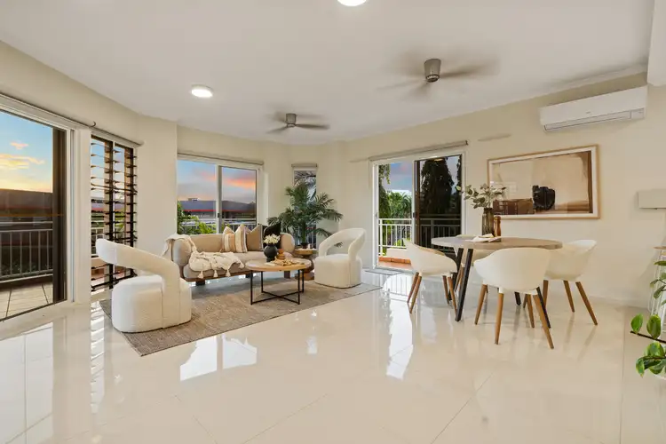 6/1 Daly Street