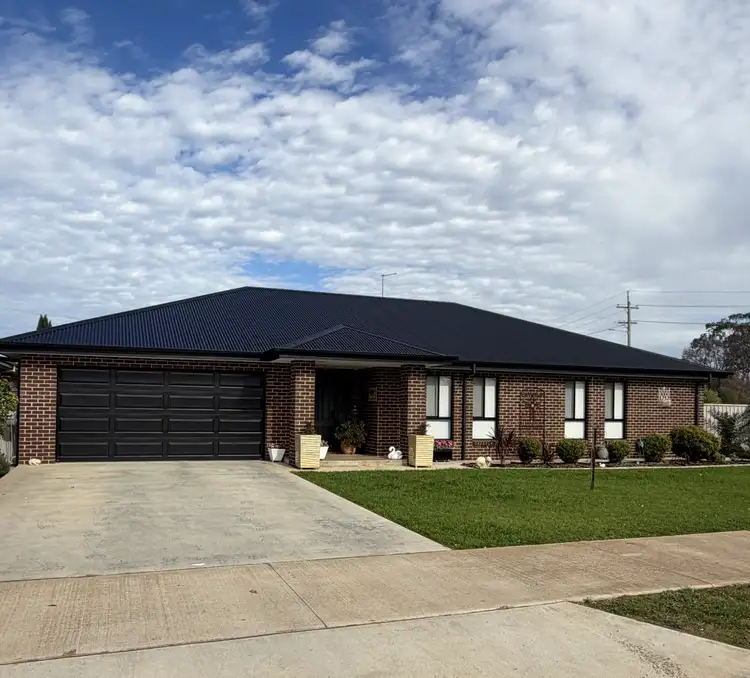 6 Almond Road