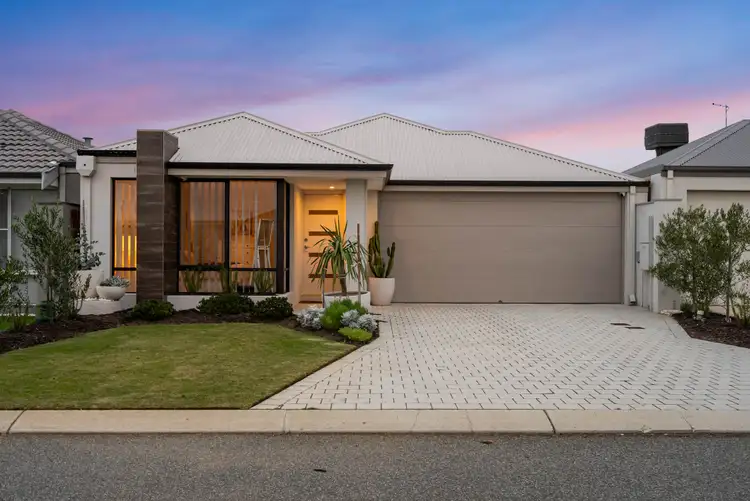 15 Lancaster Loop