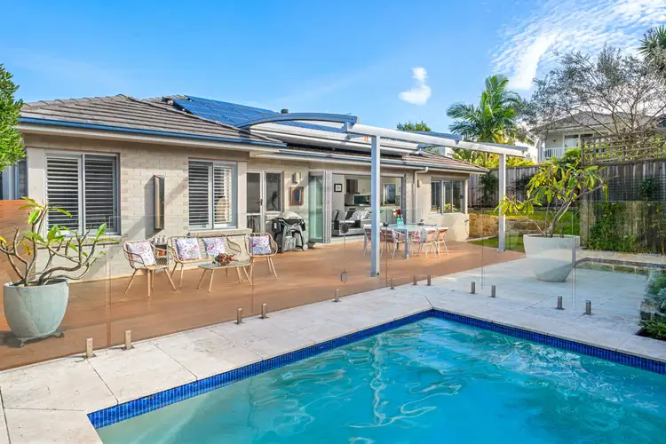 2 Glades Avenue