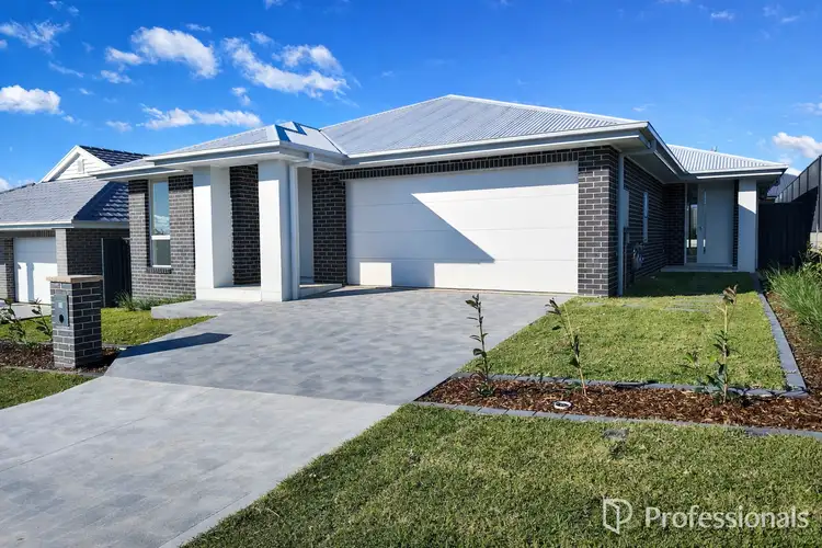 17 Sawmill Road