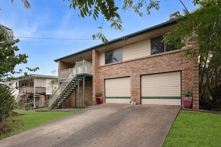 3 Salamanda Court