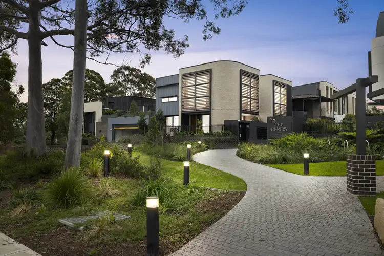 6 Mitchell Street