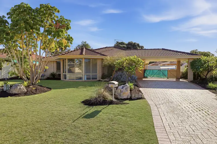 28 Abbotswood Parkway