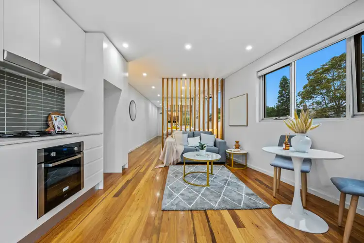 121-123 New Canterbury Road
