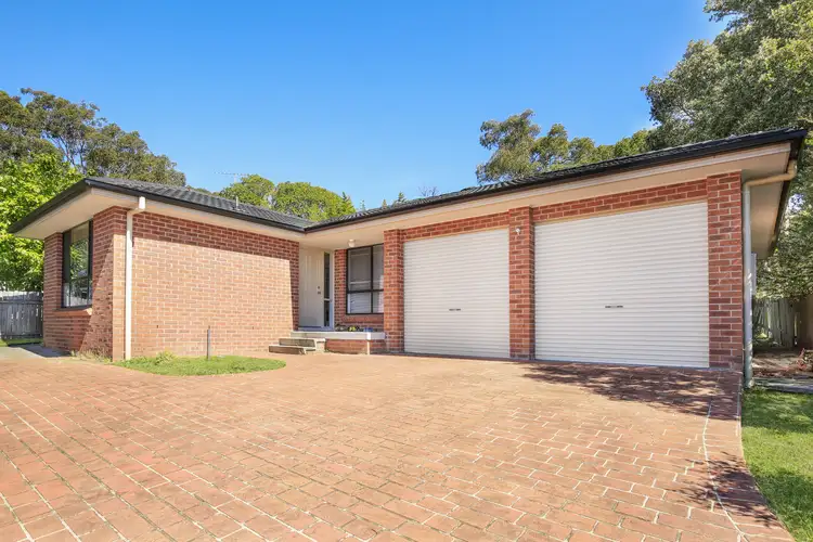 8A Mianga Crescent