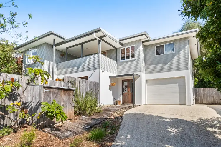 11 Fairmeadow Road
