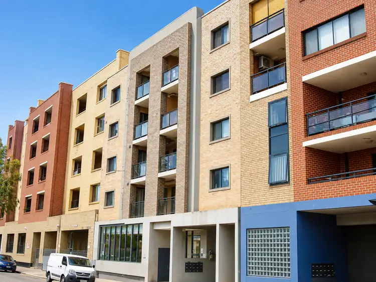 8-10 Kendall Street