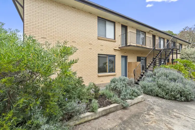 10 Edsall Street