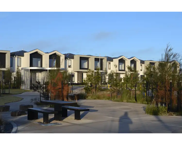16 Bonsallo Walk