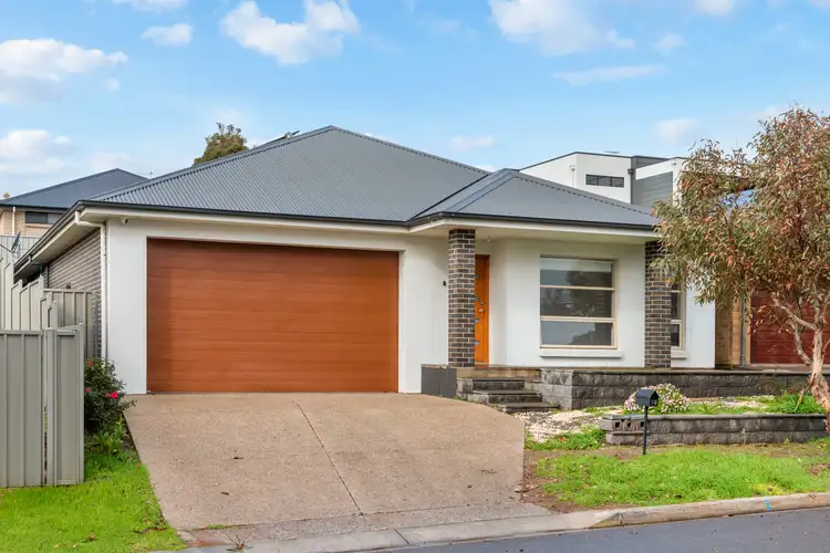 18 Oliphant Road