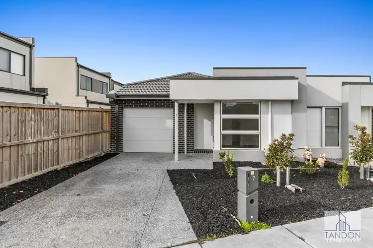 7 Fitzrovia Drive
