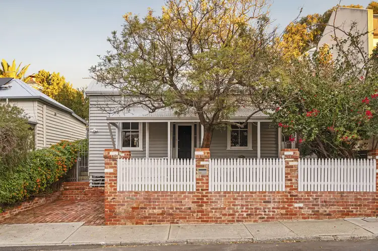 7 Caddy Avenue