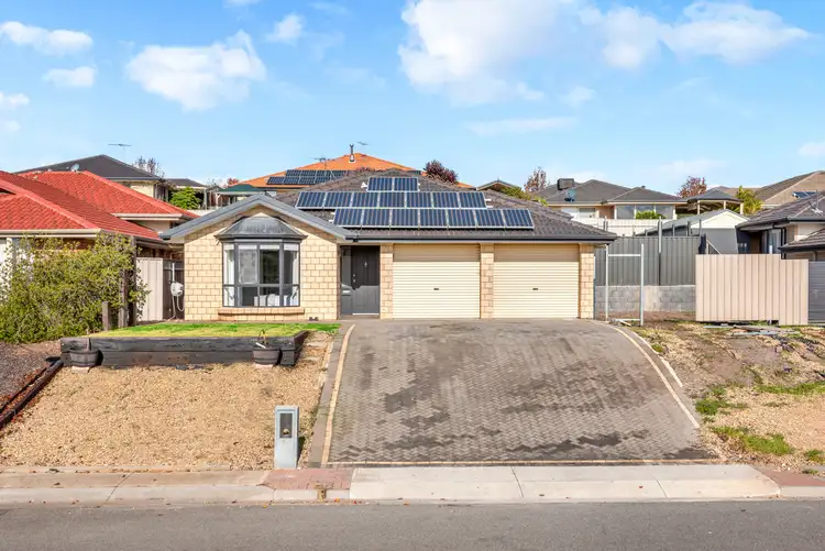 18 Cairns Way
