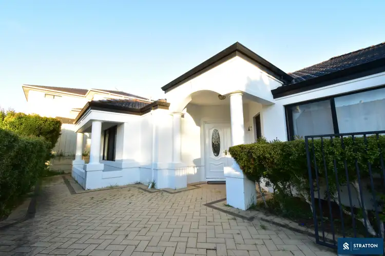 4 Jardee Close