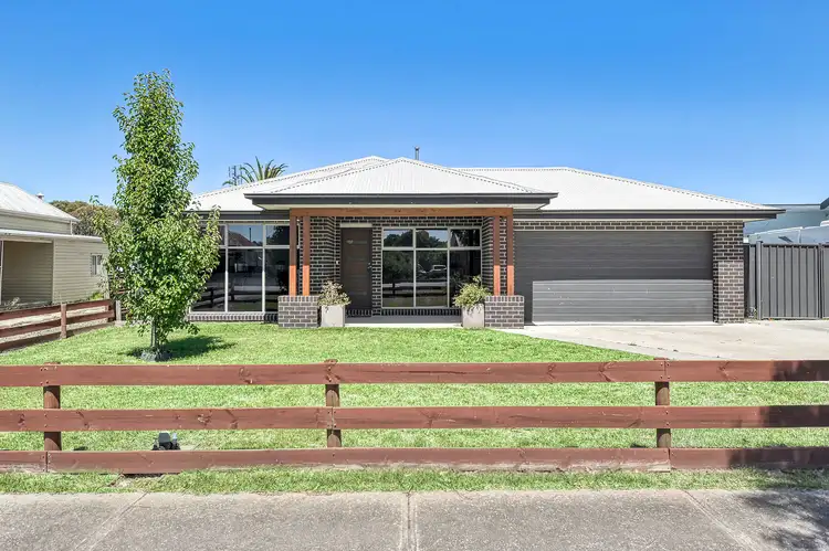 11 Blake Street