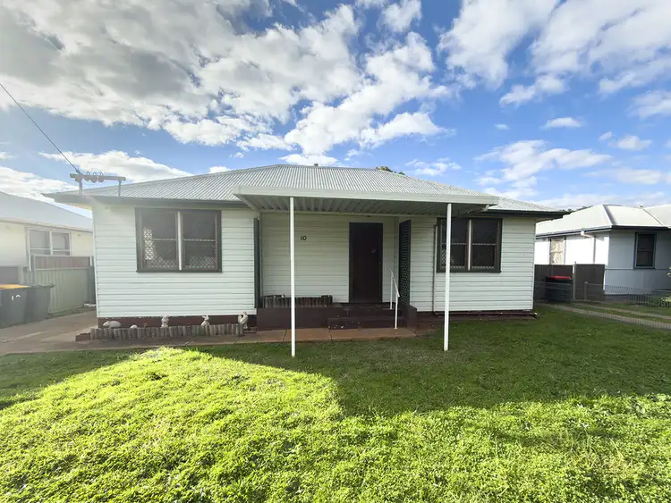10 Donald Street