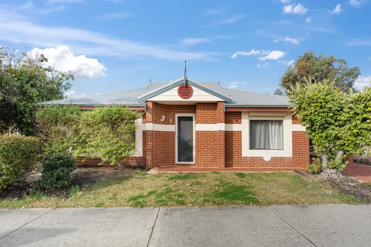 6 Mornington Boulevard