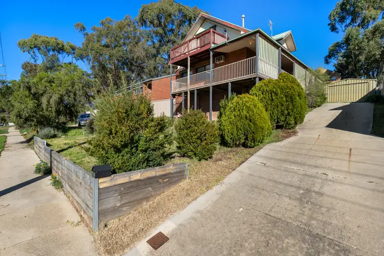 32 Monash Drive