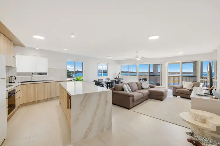 72 Esplanade