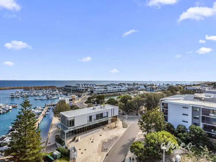 9 Coromandel Approach