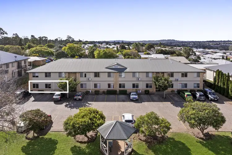 5-7 Uniplaza Court
