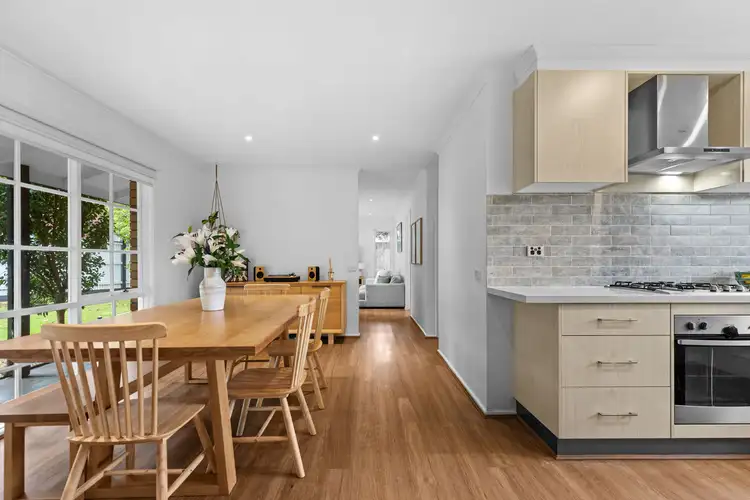 2 Yandiah Court