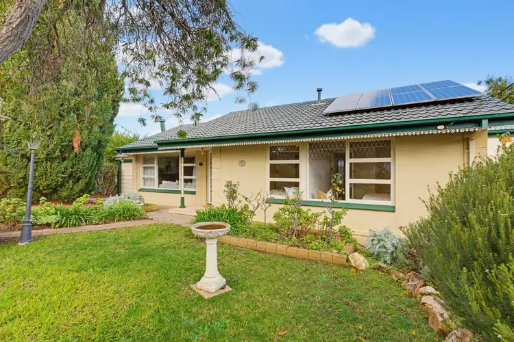 12 Eustace Crescent