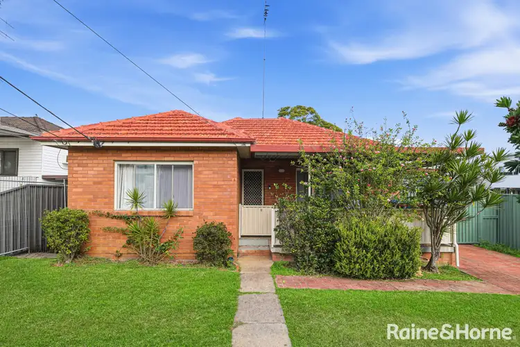16 Saddington Street