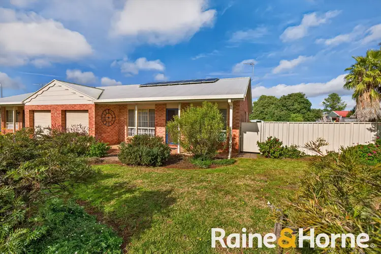 7 Robinson Avenue