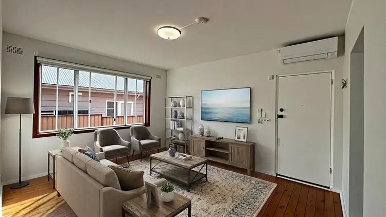 18 Lily Street
