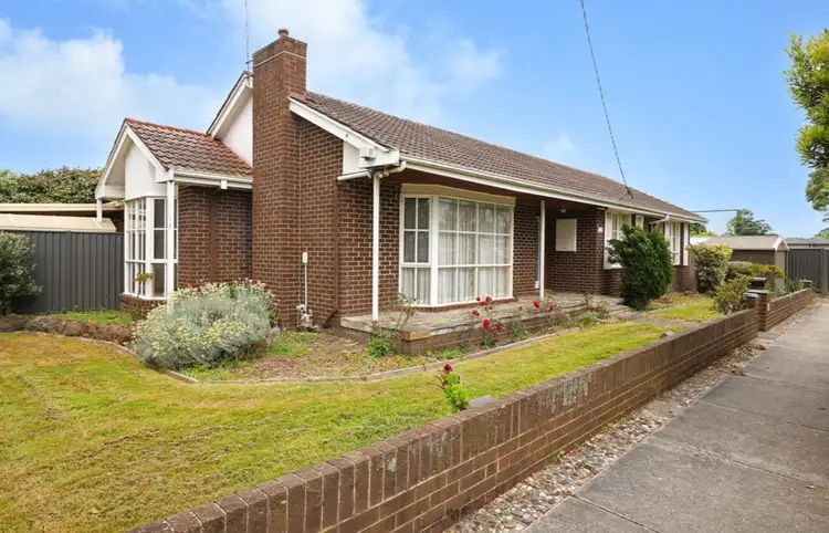 33 Tamarisk Avenue