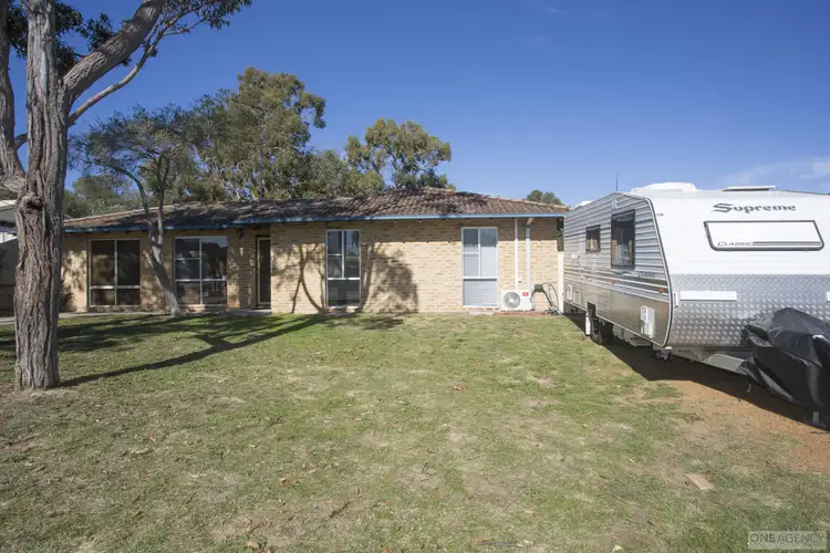 12 Wattle Close