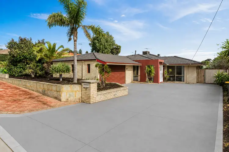 16 Westerly Crescent