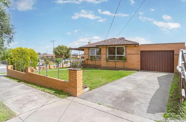 1 Maple Court