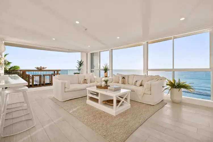 3575-3585 Main Beach Parade