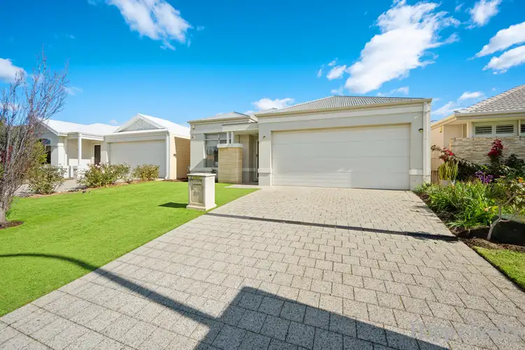 29 Allamanda Gate