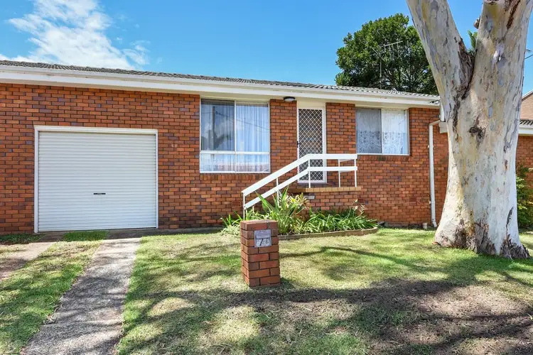 23 Oxley Crescent