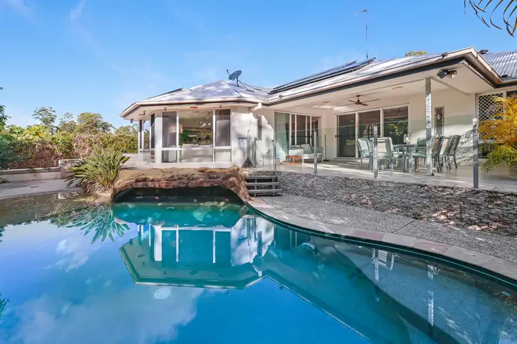77 Observatory Drive