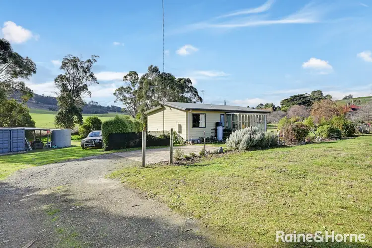 16 Prebbles Road