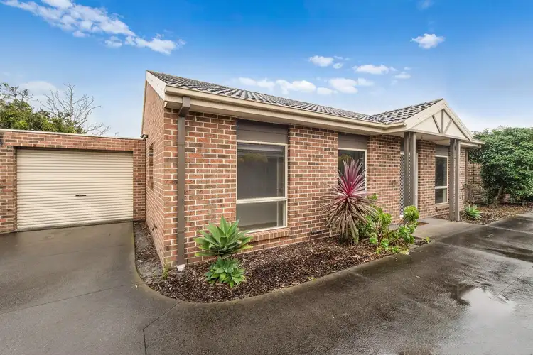 27 Cricklewood Avenue