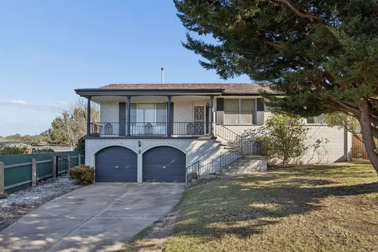 3 Atkinson Crescent