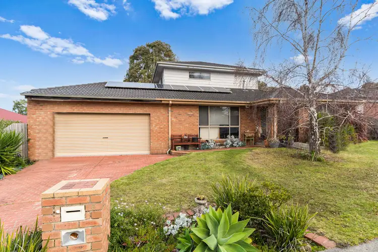 6 Robert Street