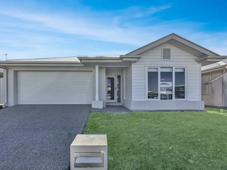 73 Cocos Crescent