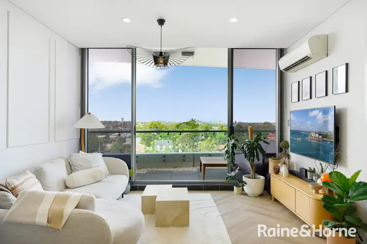 87 Shoreline Drive