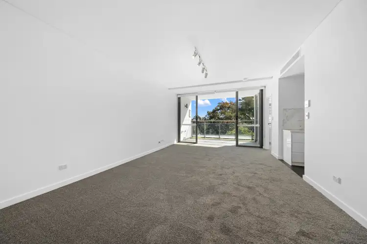 5-11 Meriton Street