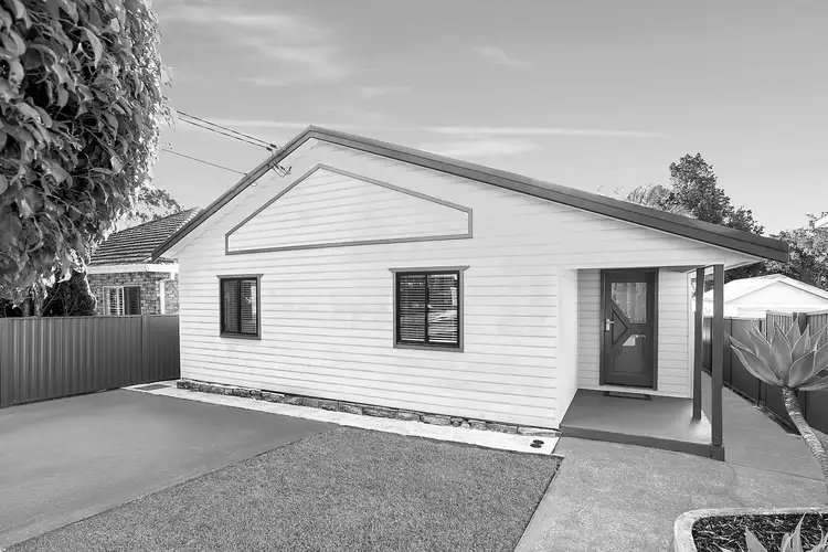 3 Bream Street